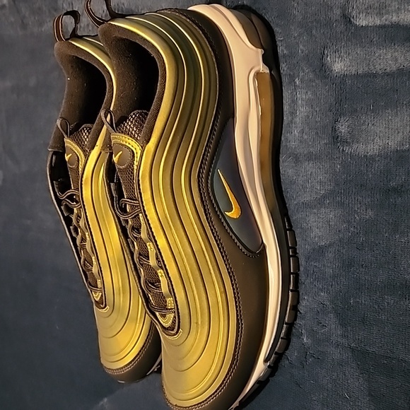 Nike Air Max 97 Men's Size 11 Metallic Green Colorway - Picture 3 of 6